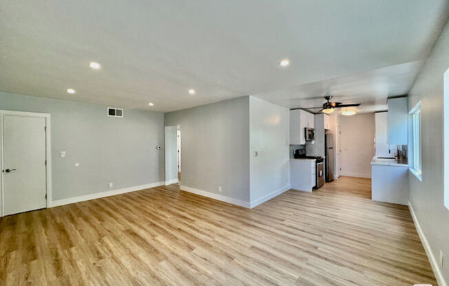 2012 S BEDFORD ST 