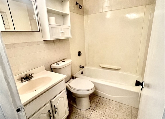 82 TRUEMAN RD