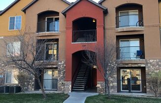 Darling Pleasant Grove Condo Move In Ready!!