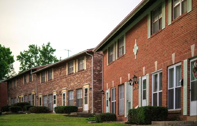 1 Bedroom 1.5 bath Townhouse Ready for immediate move-in