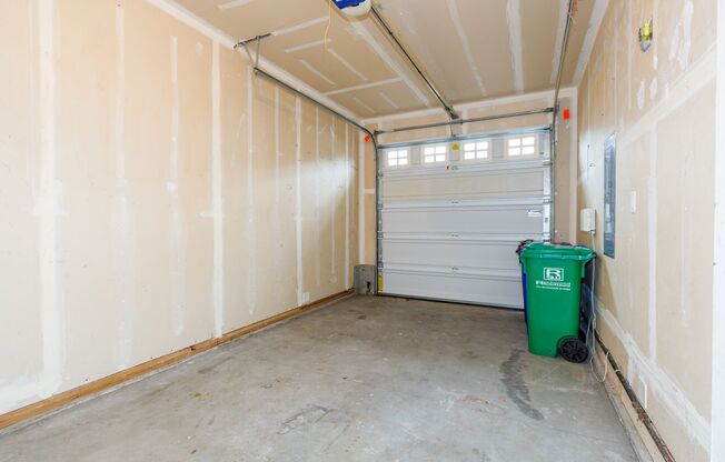 3 beds, 2.5 baths, 1,450 sqft, $2,250, Unit 5833