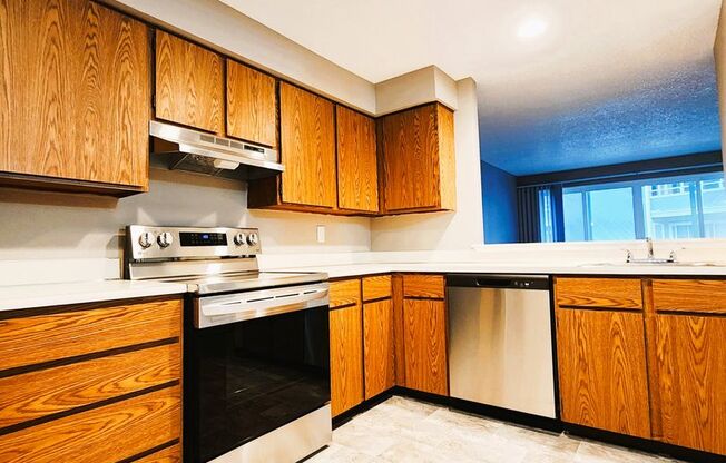 1 bed, 1 bath, 643 sqft, $1,275, Unit 227