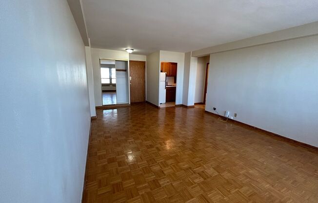 1 bed, 1 bath, 700 sqft, $1,850, Unit 418-1310