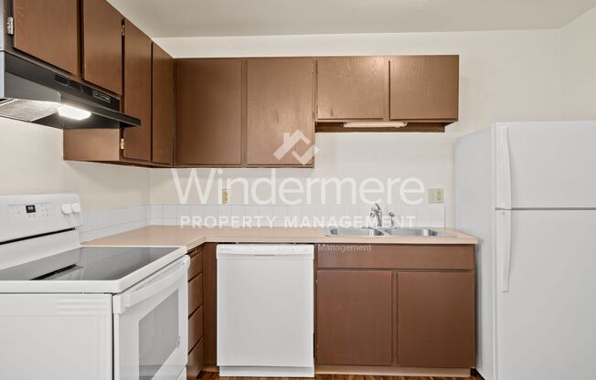 2 beds, 1 bath, $1,000, Unit Unit 03