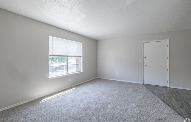 1 bed, 1 bath, $695, Unit 2505-E