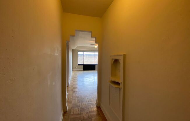 1 bed, 1 bath, $1,095, Unit 503