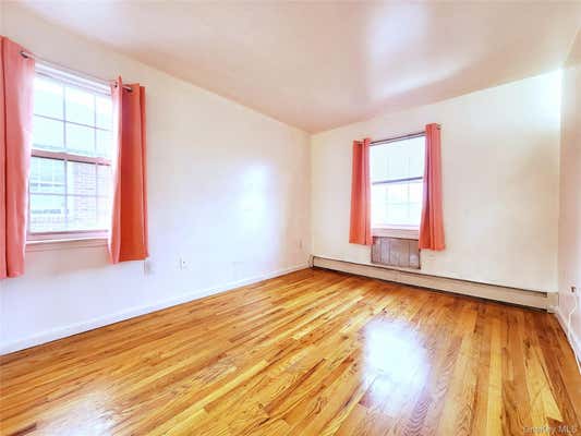 1516 JARVIS AVE