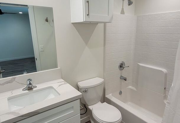 1 bed, 1 bath, 610 sqft, $1,950, Unit 18