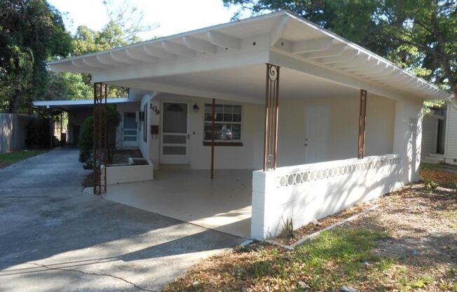 2/1 Duplex in College Park Area