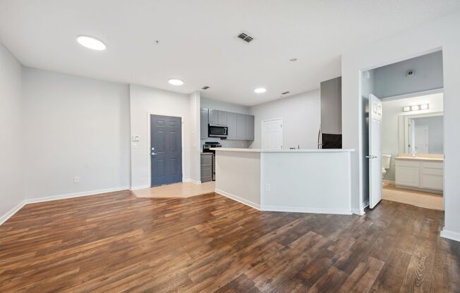 2 Bedroom, 2 Bathroom Wolf Creek Condo Available Now!
