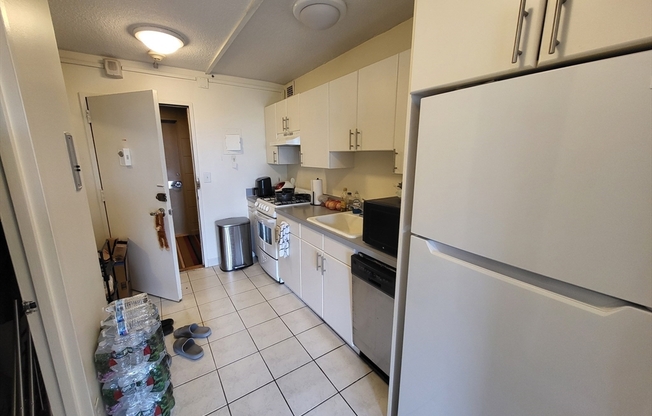 Studio, 1 bath, 500 sqft, $2,500, Unit 709