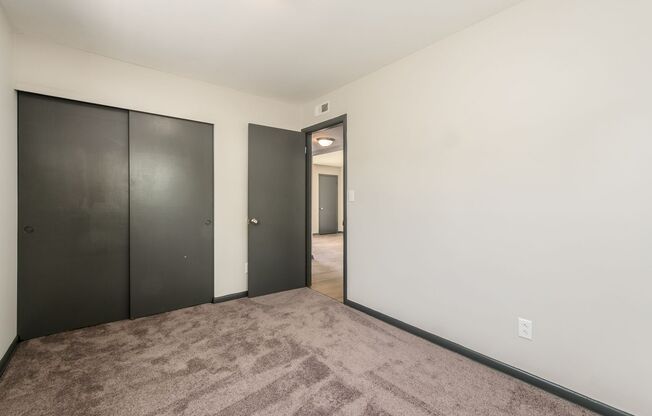 2 beds, 1 bath, 816 sqft, $847, Unit 85 Stevens Avenue