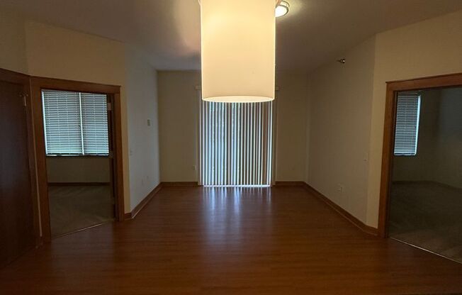 2 beds, 2 baths, $1,425, Unit 103