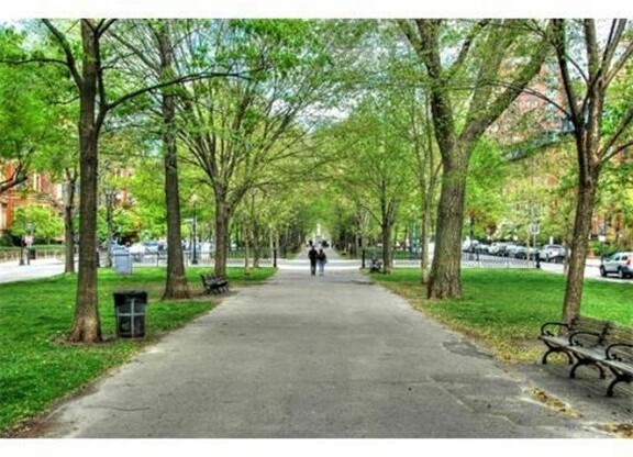 62 COMMONWEALTH AVE