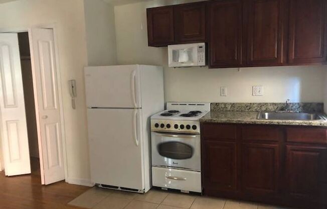 1 bed, 1 bath, 650 sqft, $1,250, Unit A1