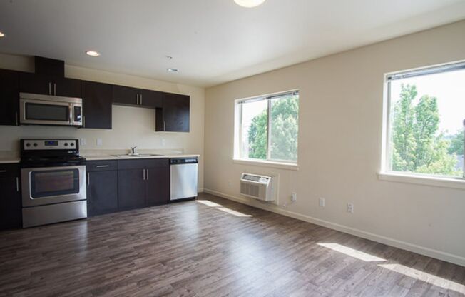 Studio, 1 bath, $1,375, Unit 12