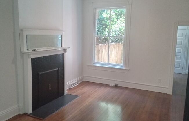 2 beds, 1 bath, 1,113 sqft, $2,195