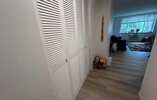 2 beds, 1 bath, $1,295, Unit 109