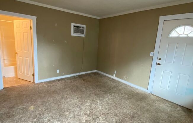 COZY 3RD STREET HOME (APP#97)