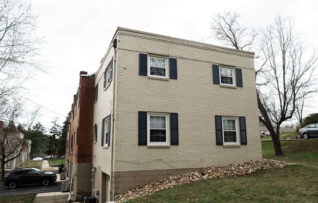 2 beds, 1 bath, 850 sqft, $995, Unit K135