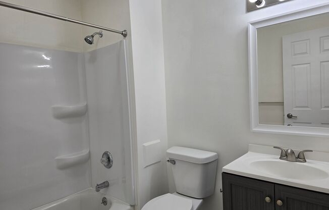 Beautiful Remodeled 2 bedroom Townhome