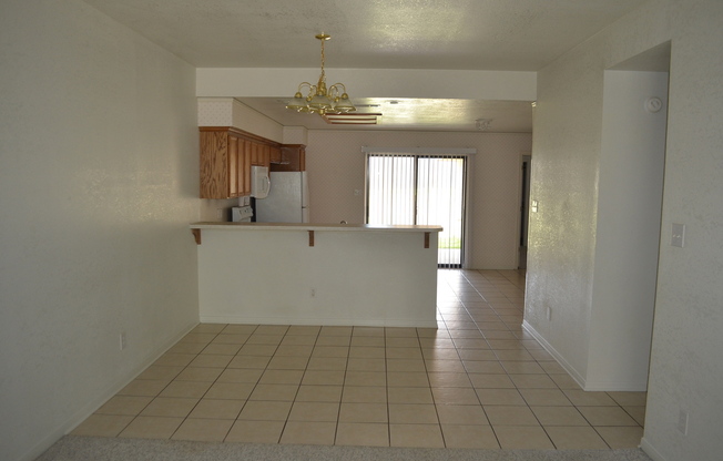 3 beds, 2 baths, 1,418 sqft, $1,295