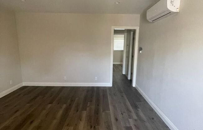 2 beds, 1 bath, 850 sqft, $2,399