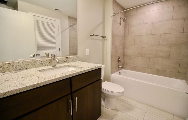 1 bed, 1 bath, 725 sqft, $1,425, Unit APT 534
