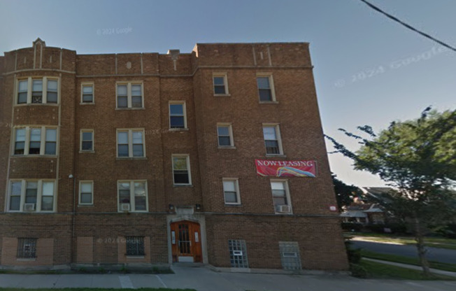 535 E 102nd St
