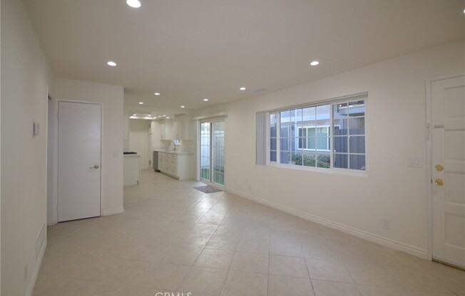 25602 BELLE PORTE AVE