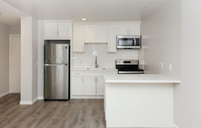 1 bed, 1 bath, 675 sqft, $1,895, Unit 102