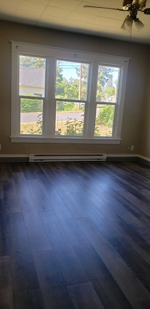 Adorable 3 bedroom 1 bath located in cheney