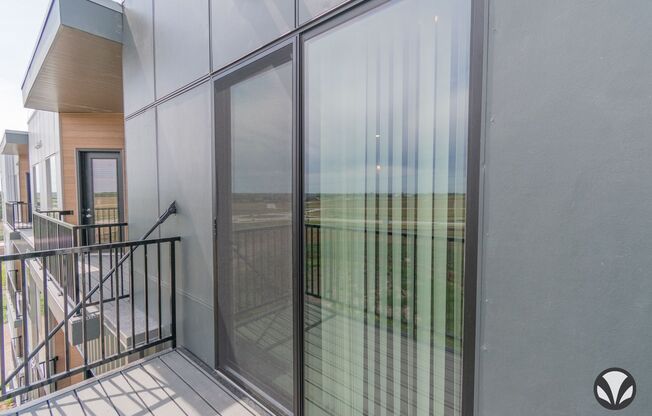 1 bed, 1 bath, 575 sqft, $1,095, Unit YH-4040