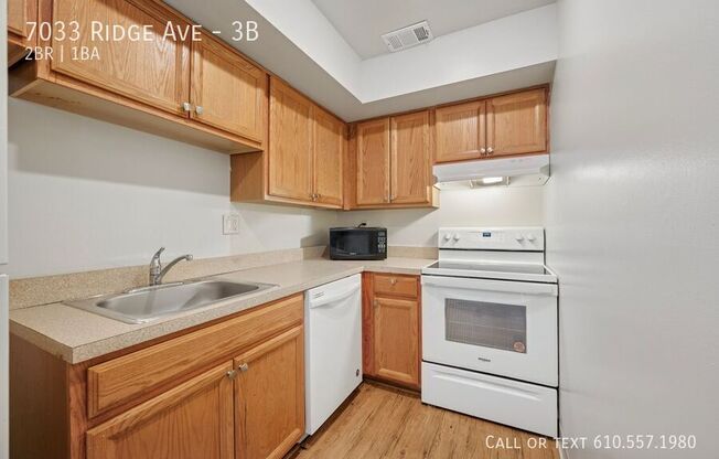 7033 RDG AVE