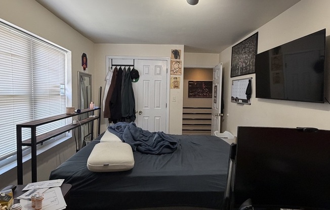 518 N MAY