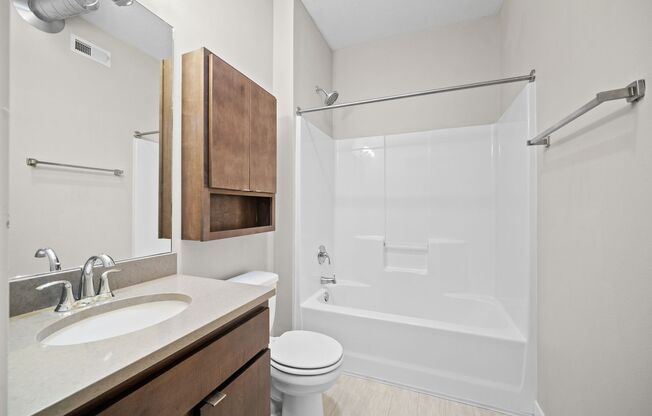Studio, 1 bath, 460 sqft, $999, Unit 403