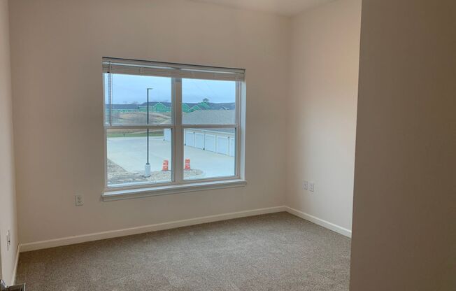 3 beds, 2 baths, 1,344 sqft, $1,665, Unit 226