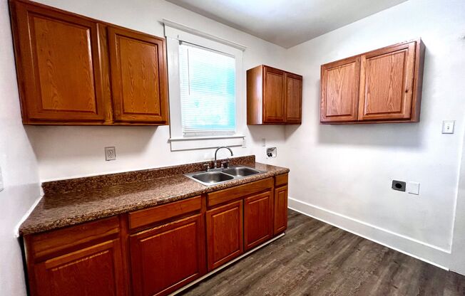 3 beds, 1 bath, $1,500