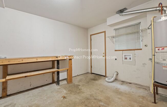 1 bed, 1.5 baths, $1,599, Unit 18757 SE Division Street