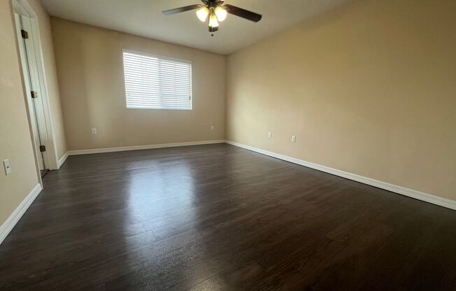 Immaculate 3 bedrooms 2 1/2 bathrooms home in the gated community of Riverview available February
