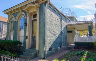 Original Highlands Gem!!