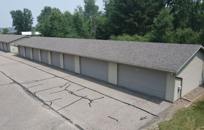 2 beds, 1 bath, 895 sqft, $1,080, Unit BI 2925-106