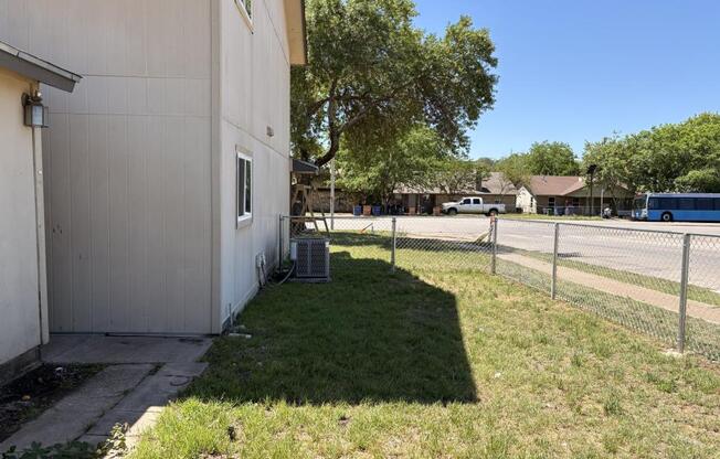 2008 E STASSNEY LN