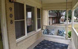 3 beds, 2 baths, $1,595