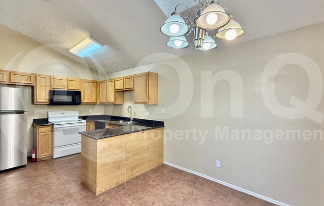 11014 N 81 AVE