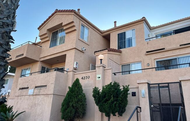 4270 Highland Ave