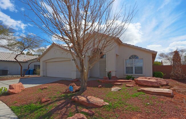 WONDERFUL HOME LOCATED IN DESIRABLE NORTH WEST.