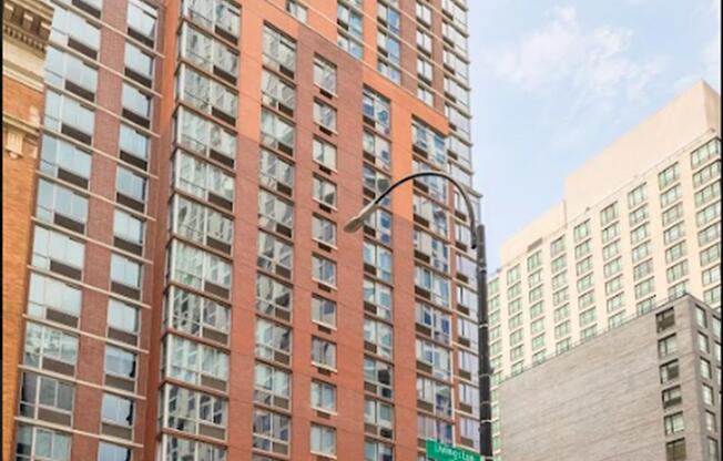 2 beds, 2 baths, 922 sqft, $5,795, Unit 14P