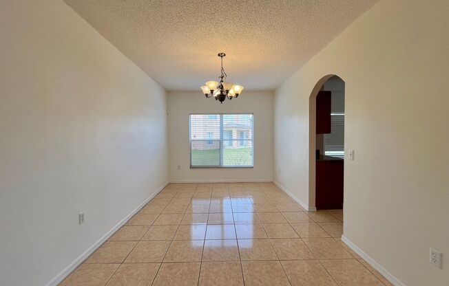 Beautiful 4 Bedroom Home in Maple Chase – Cypress Woods, Poinciana, FL