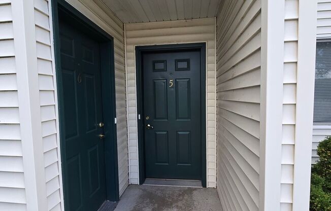 2 beds, 1 bath, 856 sqft, $1,269, Unit PL   7605